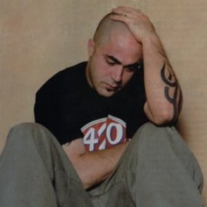 'Aaron Lewis Of Staind' için resim