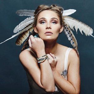 Avatar for Clare Bowen