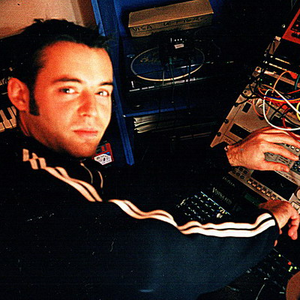 Dave Wallace photo provided by Last.fm