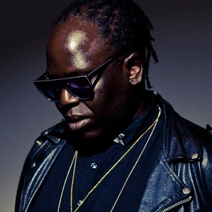 Dave Okumu & The 7 Generations 的头像