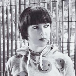 Enlia 的头像