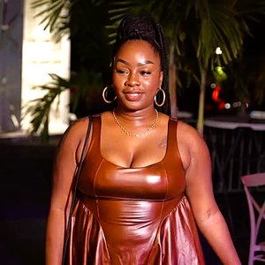 Shanika 的头像