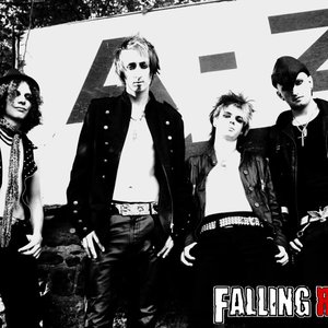 Falling Red のアバター