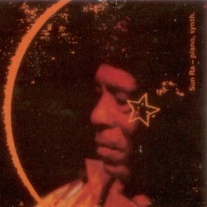 “Sun Ra & His Cosmo Discipline Arkestra”的封面