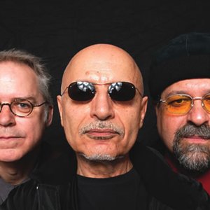 Paul Motian, Bill Frisell & Joe Lovano 的头像