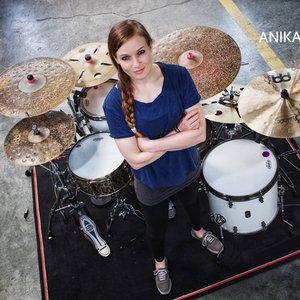 Anika Nilles, Nevell 的头像