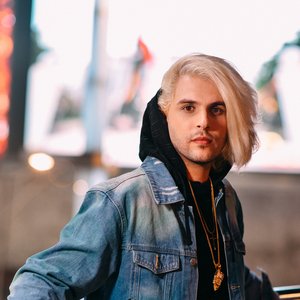 Alex Baylow 的头像