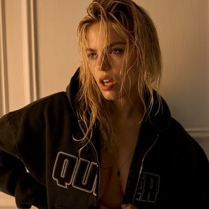 Reneé Rapp 的头像