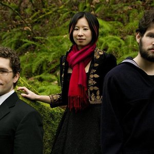 Toy-Box Trio 的头像