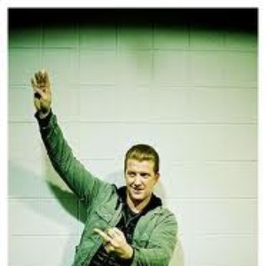 Eleven feat. Josh Homme 的头像