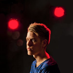 Simen Lyngroth 的头像