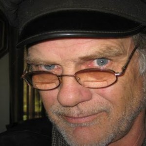 Michael Reed Barker 的头像