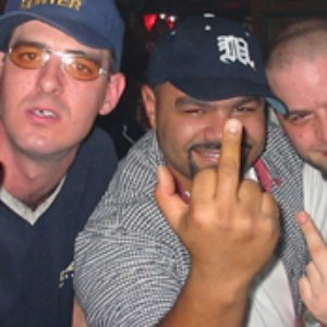 Moshe, Mike Clouds & A-Frame 的头像