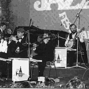 Originální pražský synkopický orchestr photo provided by Last.fm