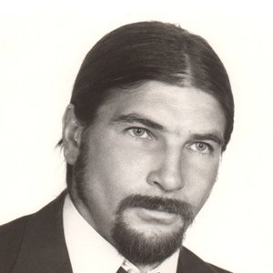 Vikidál Gyula 的头像