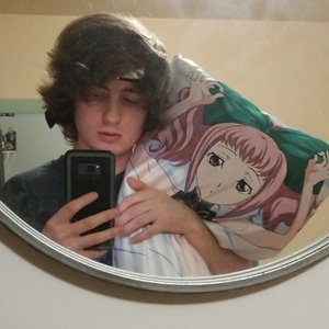 K Ø M E R 的头像