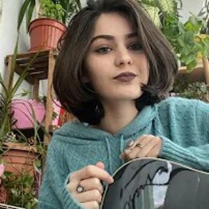 Nursena Yener 的头像