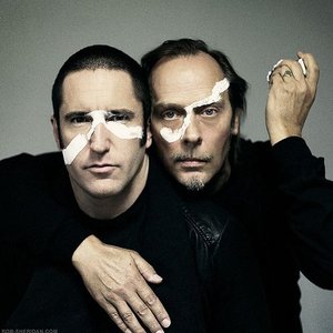 Imagem de 'Trent Reznor & Peter Murphy'