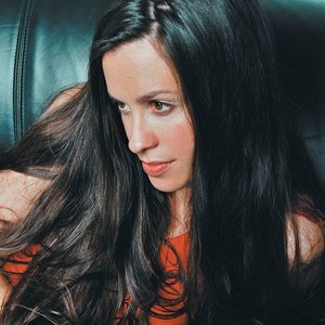 Alanis Morissette 的头像