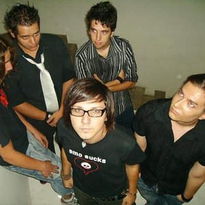 Imagen de 'Romantic Mess'