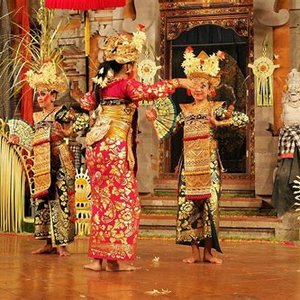 Tirta Sari 的头像
