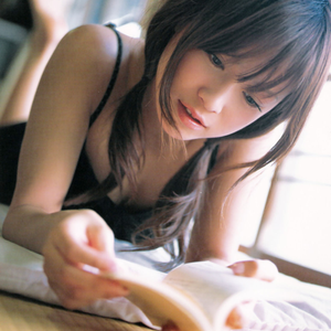 亀井絵里 photo provided by Last.fm