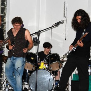 The Wet Cigarettes 的头像