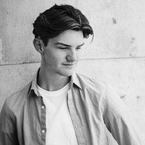 Harry Gardner 的头像