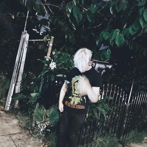 Dust - Single