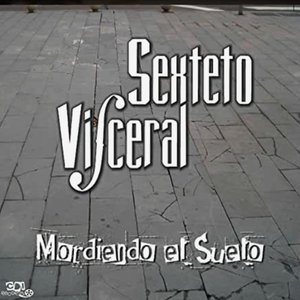 Mordiendo el suelo