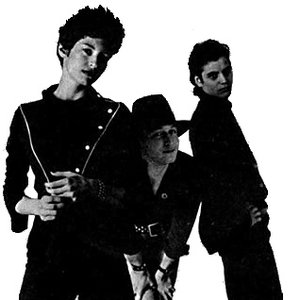 Holly and the Italians photo provided by Last.fm