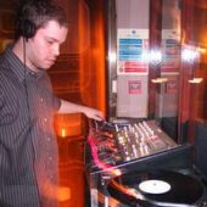 DJ Kalm 的头像