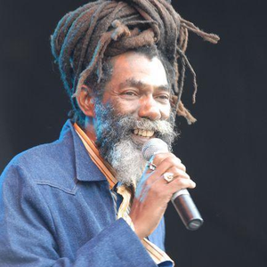 Don Carlos photo provided by Last.fm