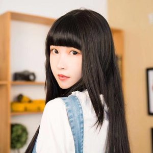 任舒瞳 のアバター