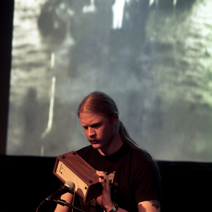 Manifesto photo provided by Last.fm