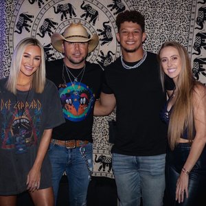 “Brittany Aldean”的封面