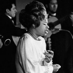 Lucha Reyes 的头像