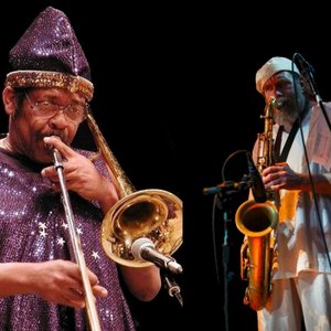 Tyrone Hill & Elliott Levin Quartet 的头像
