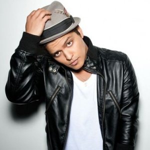 Bruno Mars Feat Lil Wayne のアバター