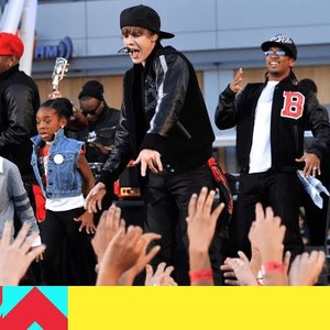 Justin Bieber Performs ‘U Smile’ / ‘Baby’ / ‘Somebody to Love’ (2010) 的头像