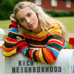 Rich Neighborhood