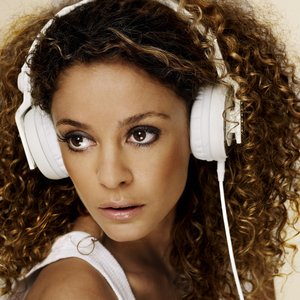 Immagine per 'Fajah Lourens'
