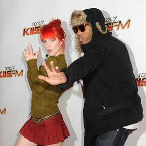 B.o.B feat. Hayley Williams 的头像