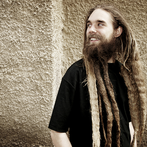 Promoe photo provided by Last.fm