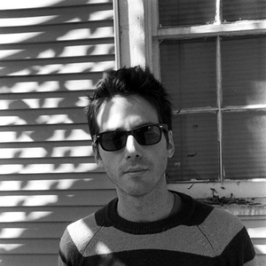 Eef Barzelay photo provided by Last.fm