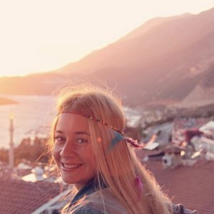 Ece Ölçer 的头像