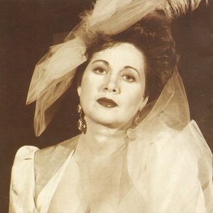“Donella Del Monaco”的封面