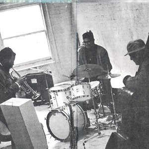 Yoko Ono / Plastic Ono Band 的头像