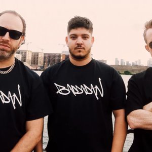 Bou & Chase & Status 的头像
