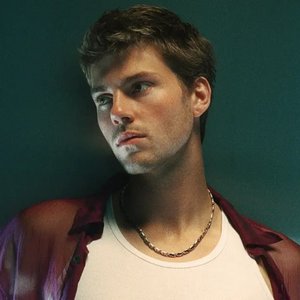 Ruel 的头像